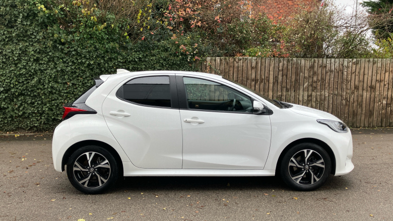 Toyota Yaris 1.5 Hybrid Design 5dr CVT Hybrid Hatchback